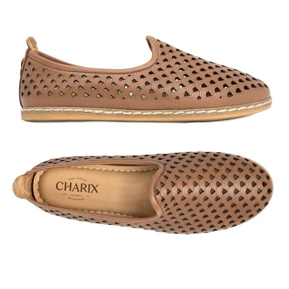 NEW Charix Womens Size EU 39 8.5-9 US Camel Brown Leather Breeze Flats $190 - Picture 1 of 9